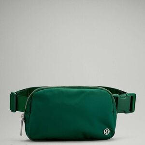 Green lululemonn belt bag